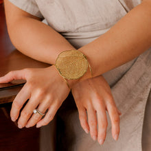 Load image into Gallery viewer, Cerrado Leaf Cuff
